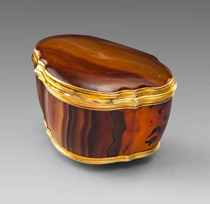 An 18th Century German Gold Mounted Agate Box